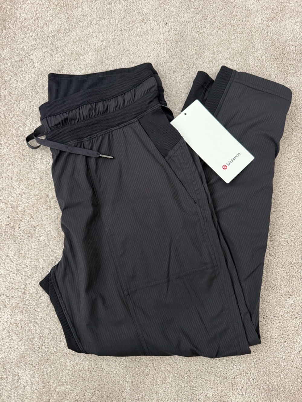 NWT Lululemon Dance Studio MR Crop | black